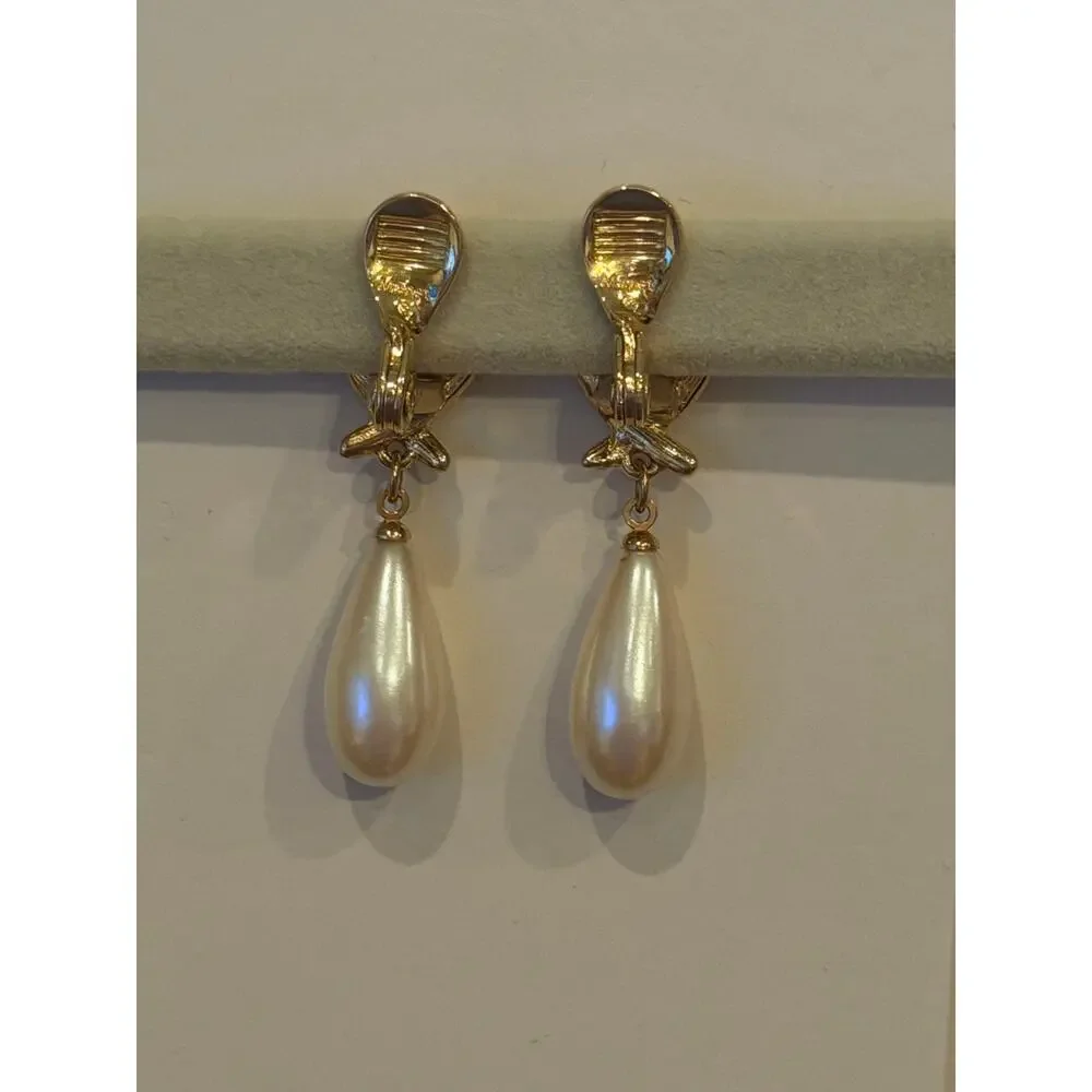 Monet Clip On Women's Faux Gold Pearl Teardrop Dangle Earrings Vintage
